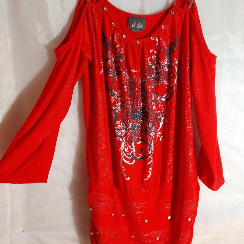 Open Shoulder Chain Blouse